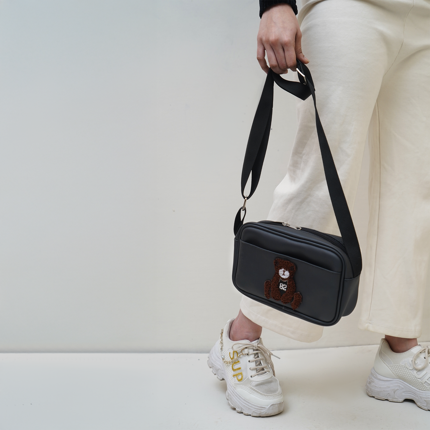 Teddy sling bag