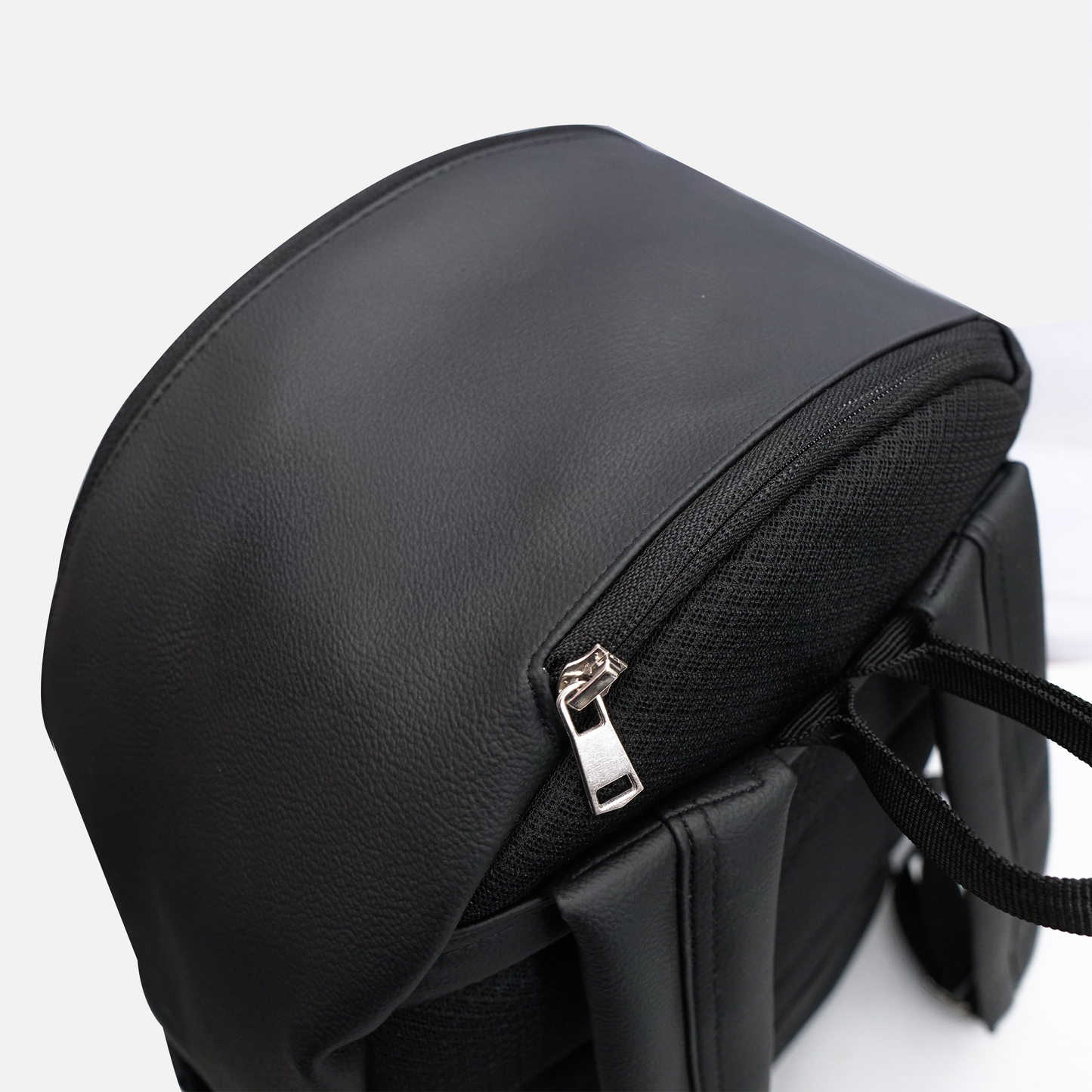 LA BACKPACK