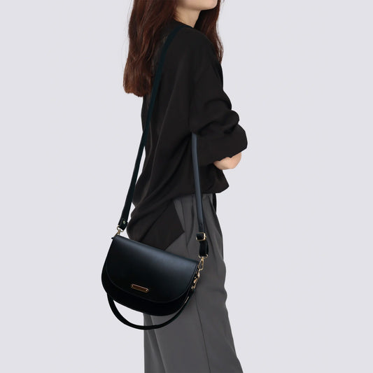 Black saddle bag