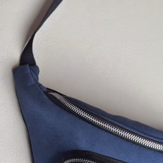 Our navy croissant fanny bag is built for long walks, crowded places, and daily essentials — mak

